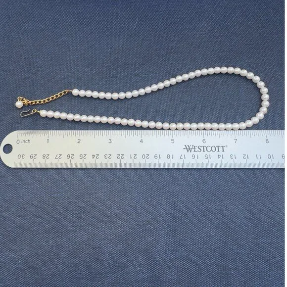 Vintage Designer Napier Faux Pearl Necklace With Gold-Tone Clasp - Picture 6 of 7